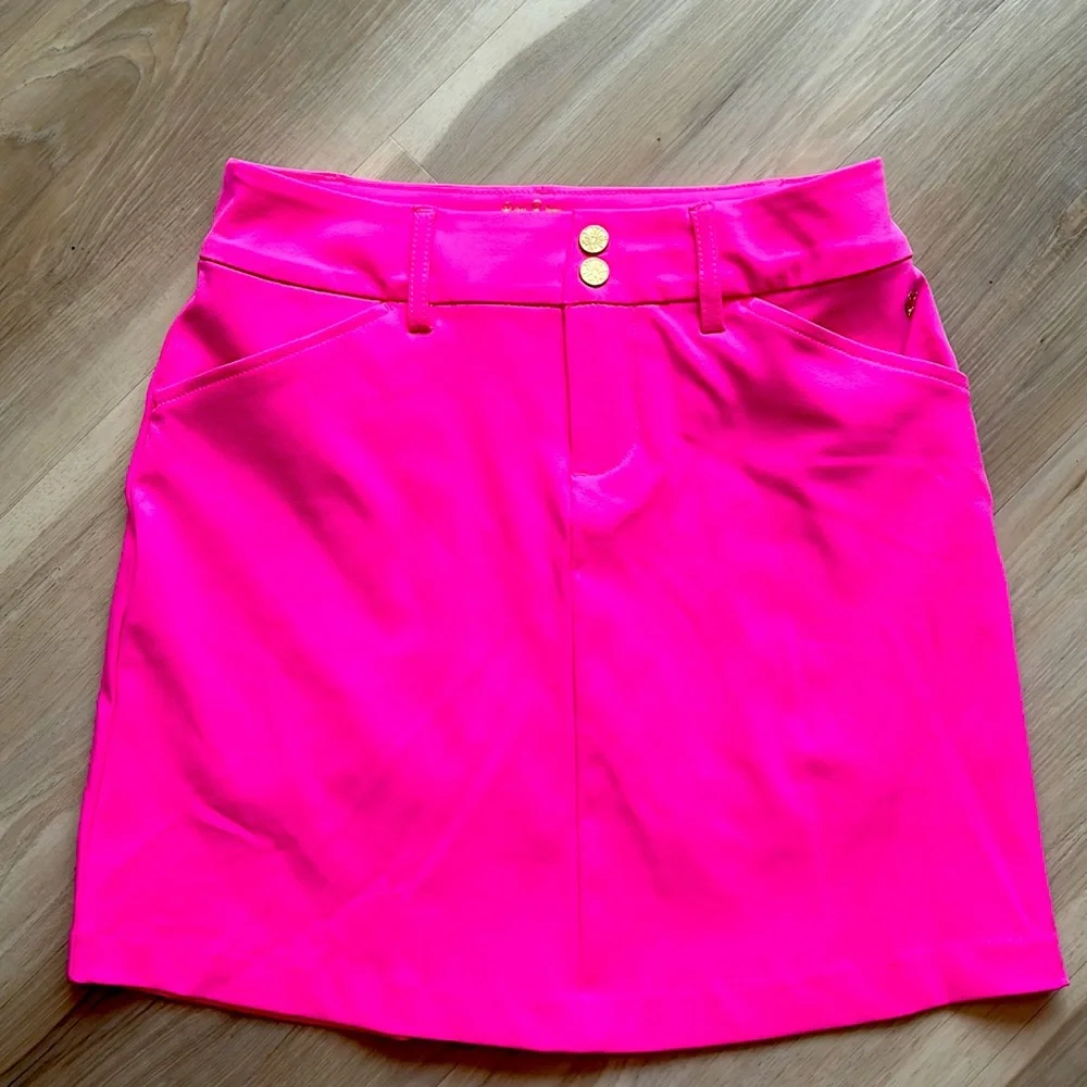 Brand new with tags Lilly Pulitzer hot pink skort - Picture 1 of 4